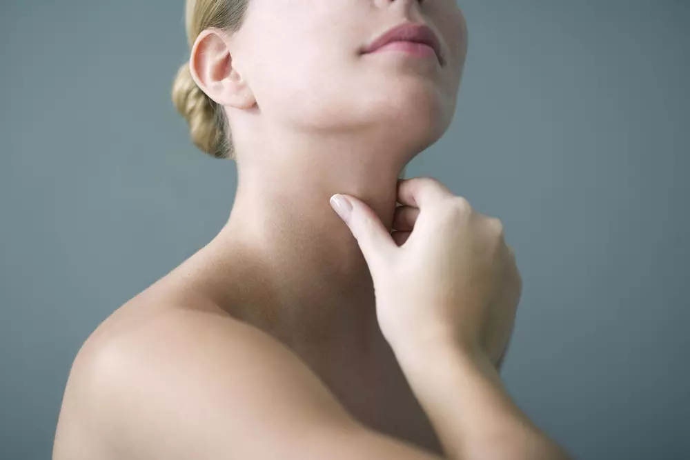 signs of thyroid problems